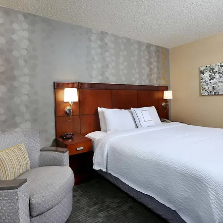 Courtyard By Marriott Denver Cherry Creek Hotel Exterior photo